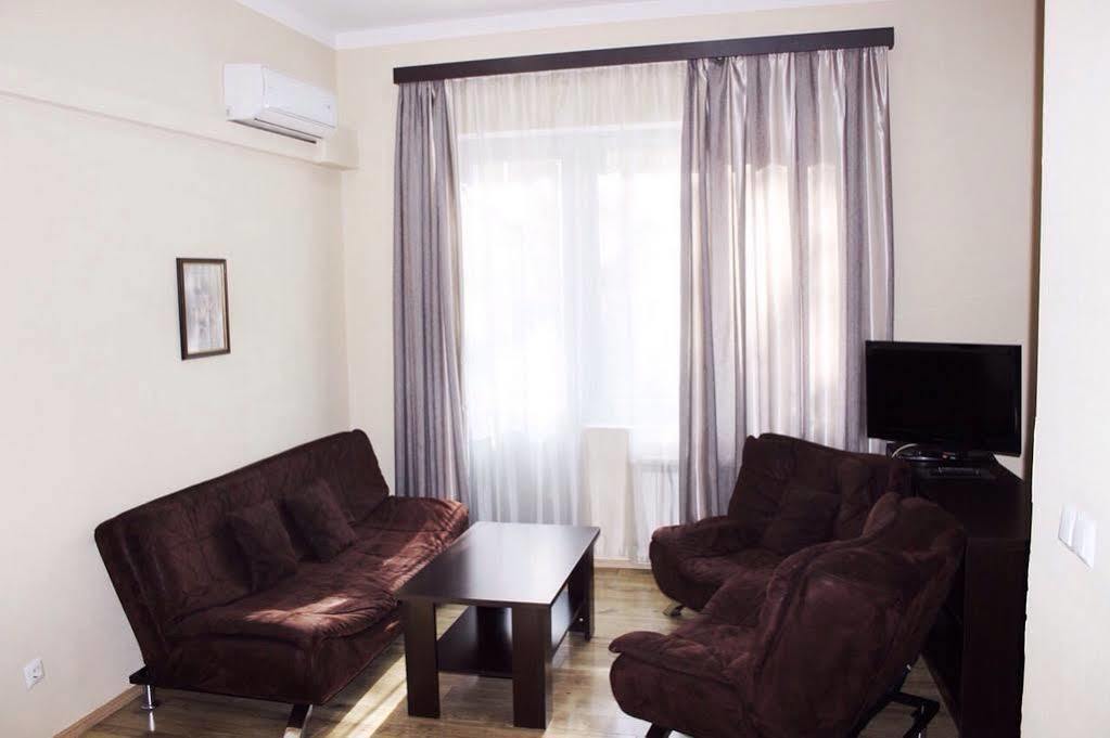Apart Hotel Gh Tbilisi Exterior photo